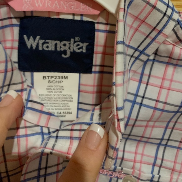 Boys Wrangler button up shirts - Picture 2 of 6